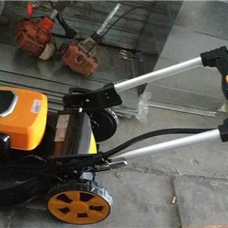 82V5AH鋰電池草坪機(jī)，20寸加厚鋼底盤，帶自走功能，靜音環(huán)保高效